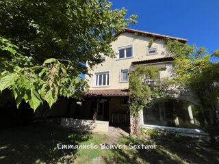  Maison � vendre 9 pi�ces 209 m�