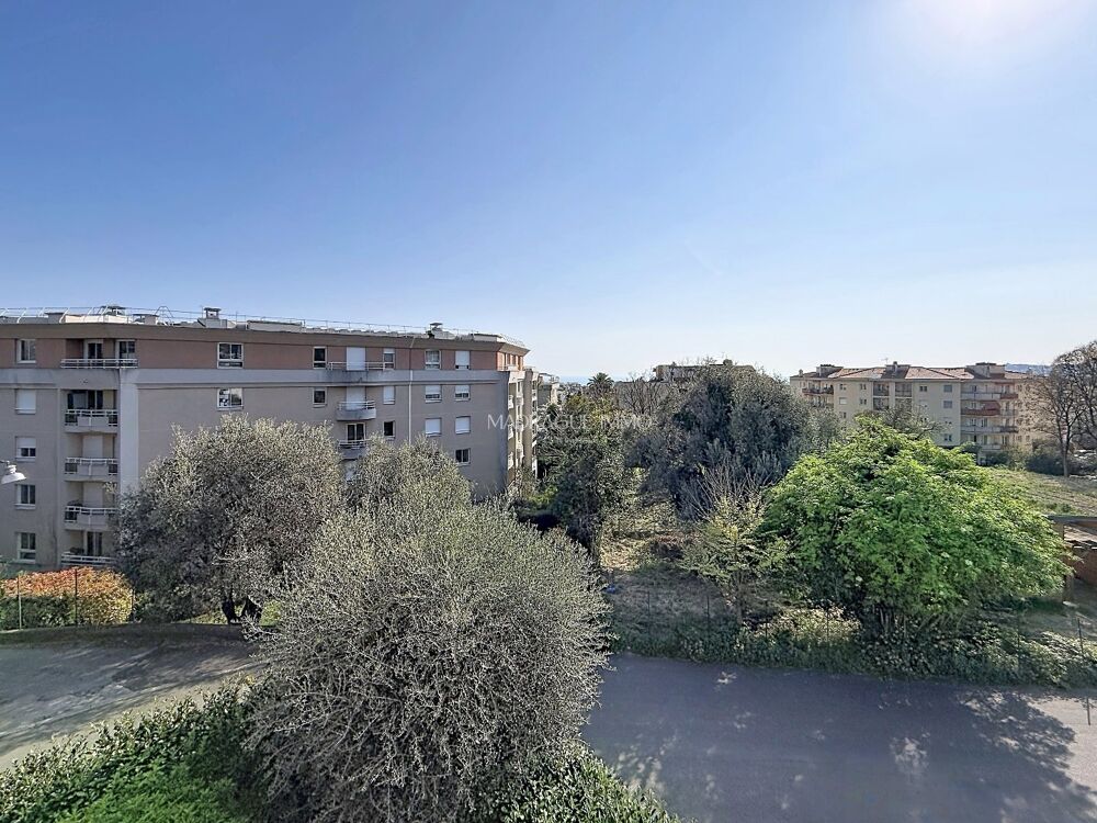 � vendre  Appartement Nice (06100)