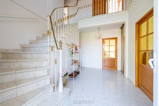  Maison  vendre 9 pices 240 m