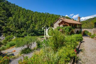  Villa à vendre 15 + pièces 320 m²