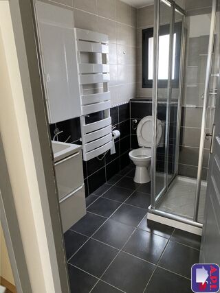  Immeuble à vendre 555 m²