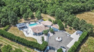  Villa � vendre 7 pi�ces 245 m�