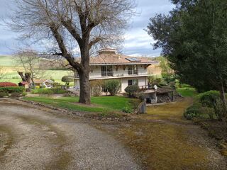  Villa  vendre 8 pices 217 m