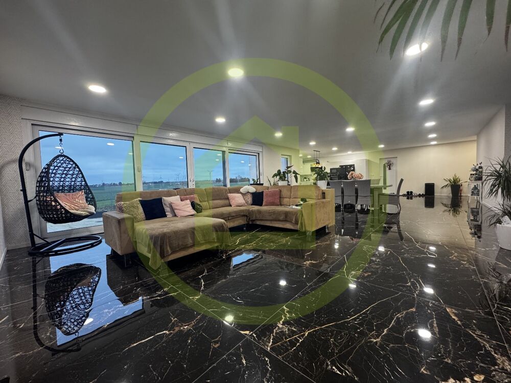 Maison 6 pièces 221 m² · à Lexy · 221 m² · 630 000 €