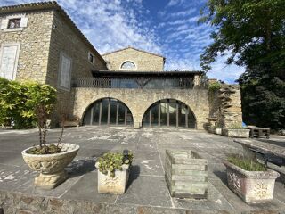  Maison � vendre 15 + pi�ces 686 m�