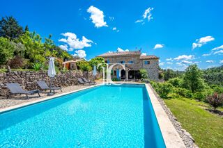  Villa à vendre 12 pièces 300 m²