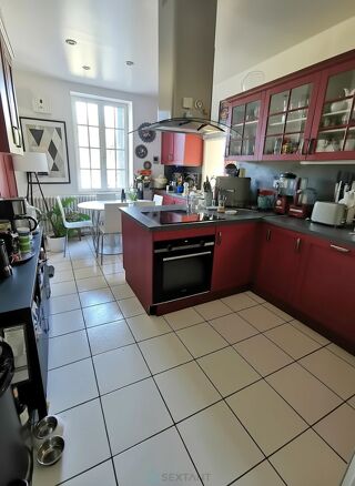  Villa  vendre 12 pices 366 m