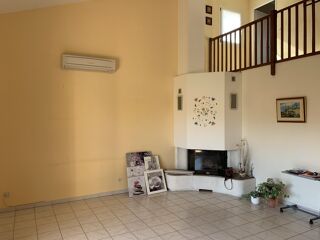  Maison à louer 6 pièces 176 m² La martelle