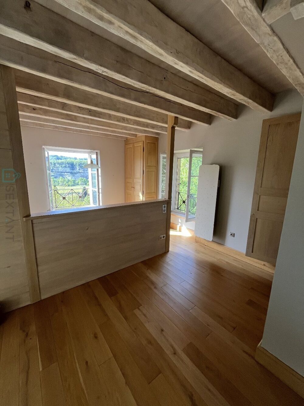 à vendre  Maison Saint-Léon-sur-Vézère (24290)