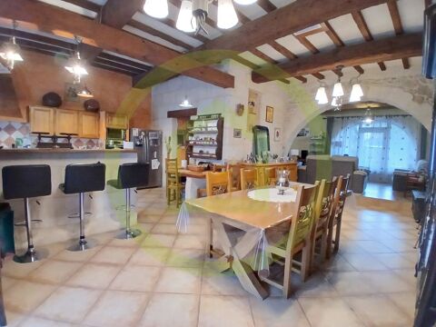   Maison Maison - 7 pi�ce(s) - 164 m�