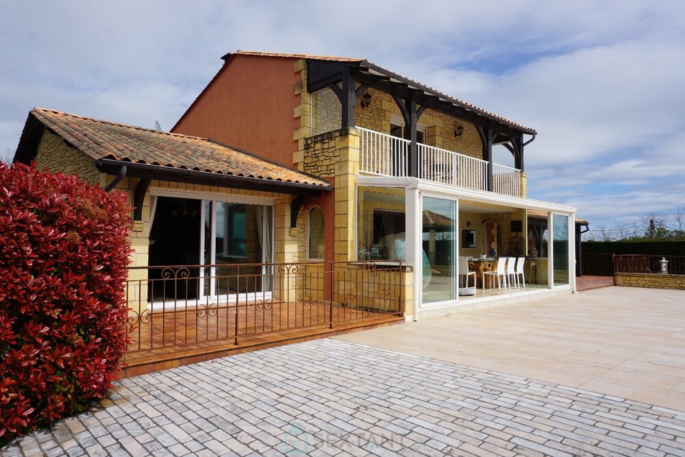 � vendre  Villa Hautefort (24390)