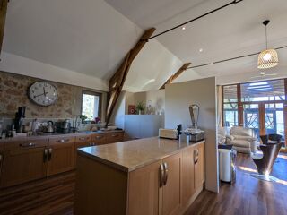  Maison � vendre 15 + pi�ces 385 m�