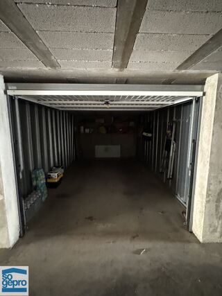  Parking / Garage  vendre 1 pice 15 m