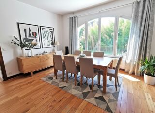  Villa  vendre 6 pices 316 m