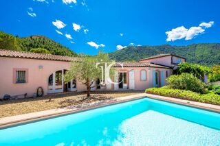  Villa à vendre 7 pièces 146 m²