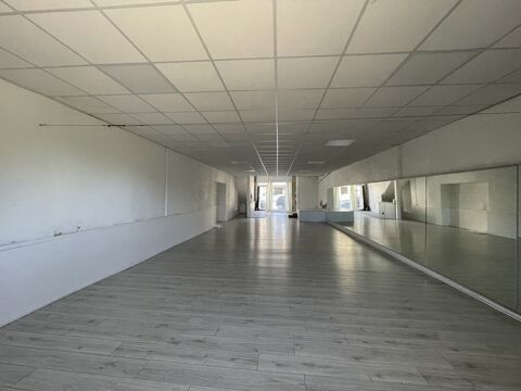 Local commercial 730 34120 Pezenas