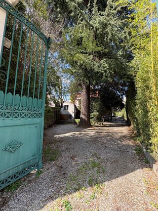  Villa à vendre 10 pièces 224 m²