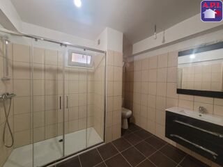  Appartement à louer 4 pièces 80 m²