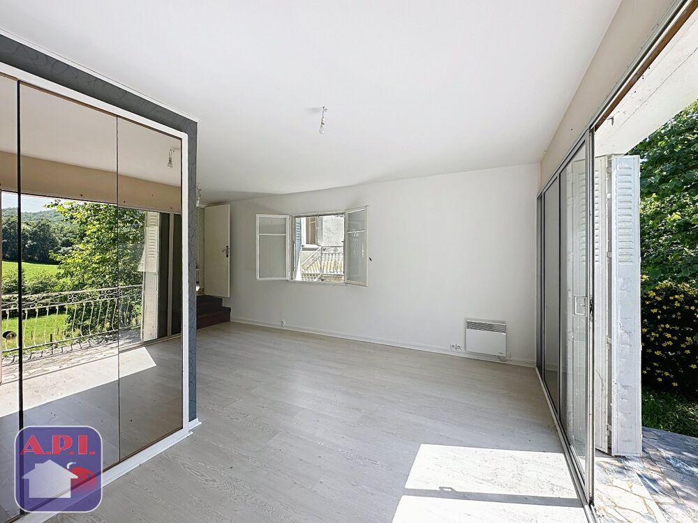 Vente Maison 6 pièces 230 m² - Plus