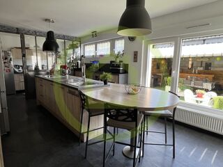  Maison  vendre 7 pices 194 m