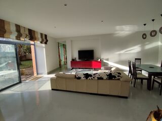  Maison � vendre 5 pi�ces 216 m�