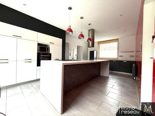  Villa à vendre 6 pièces 147 m²