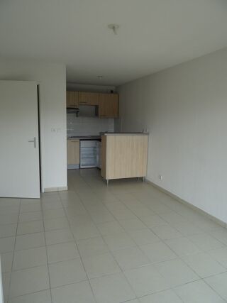  Appartement à louer 2 pièces 37 m²
