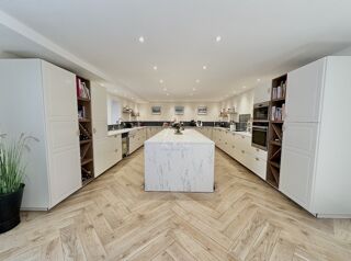  Maison � vendre 14 pi�ces 670 m�