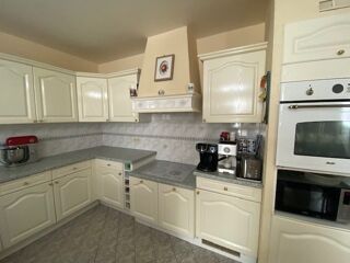  Maison � vendre 9 pi�ces 234 m�