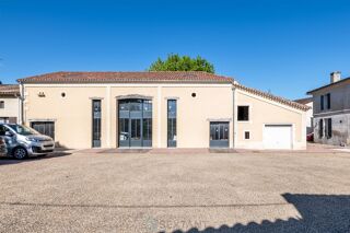  Immeuble à vendre 1180 m² Montpon menesterol