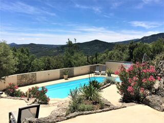  Villa � vendre 15 + pi�ces 755 m�