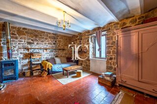  Villa  vendre 11 pices 275 m