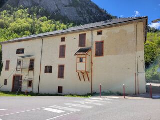  Villa  vendre 12 pices 600 m