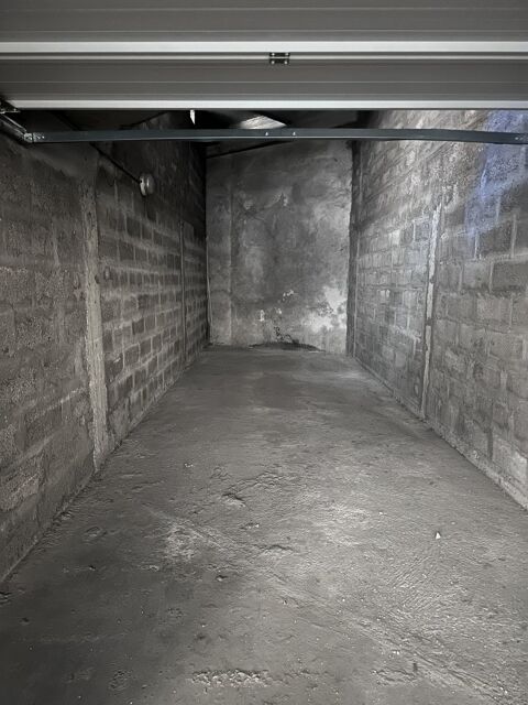  Parking / Garage � louer 1 pi�ce 30 m�