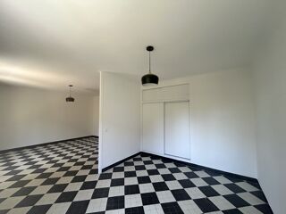  Appartement à louer 3 pièces 87 m²