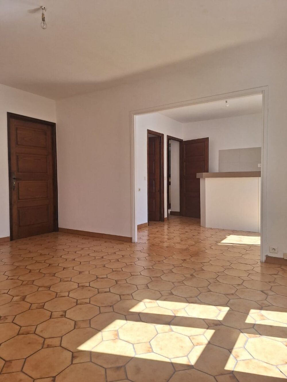 Location Appartement Appartement Poussan