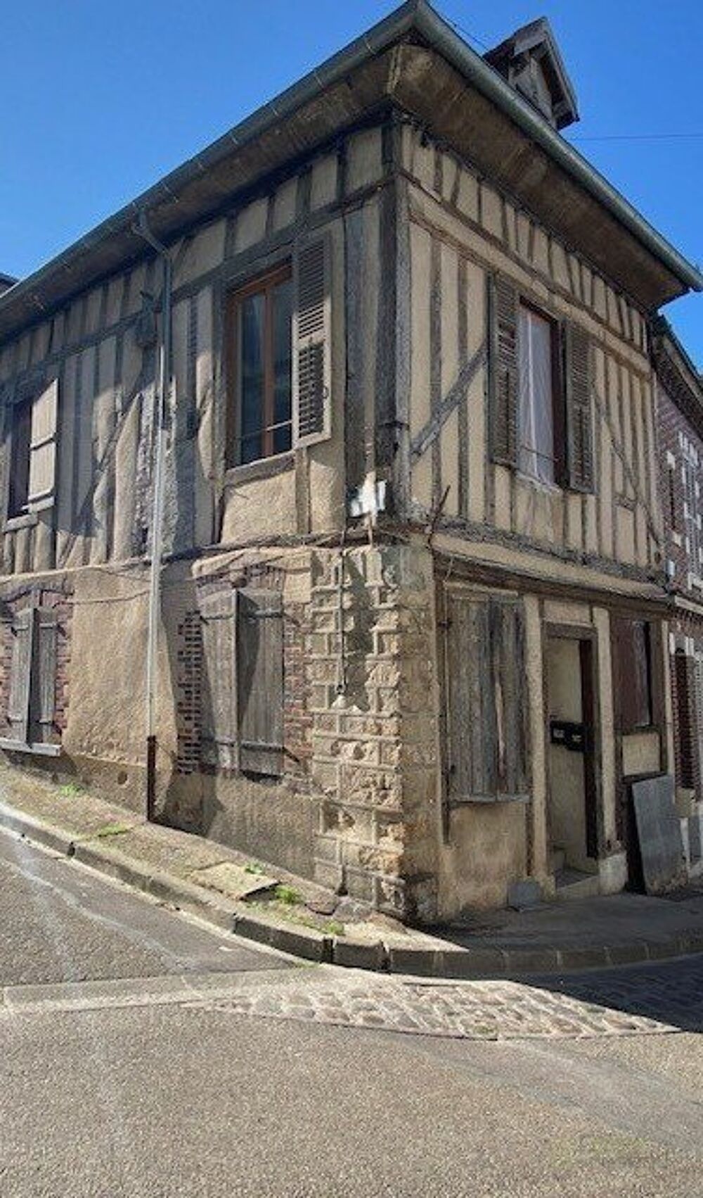 Appartement 4 pièces 65 m² · à Joigny · 65 m² · 65 000 €