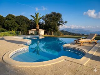  Maison � vendre 6 pi�ces 307 m�