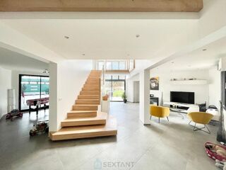  Maison � vendre 8 pi�ces 385 m�