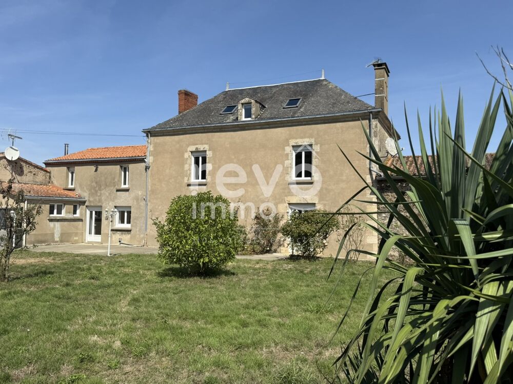 Maison 7 pièces 271 m² · à Montréverd · 271 m² · 343 000 €