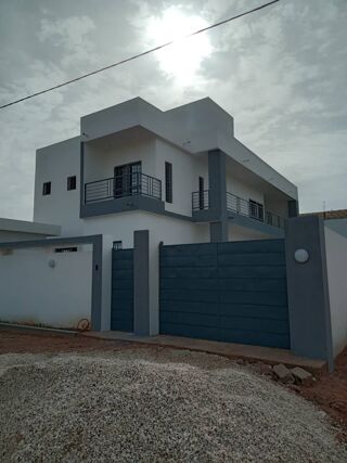  Maison  vendre 5 pices 300 m Somone