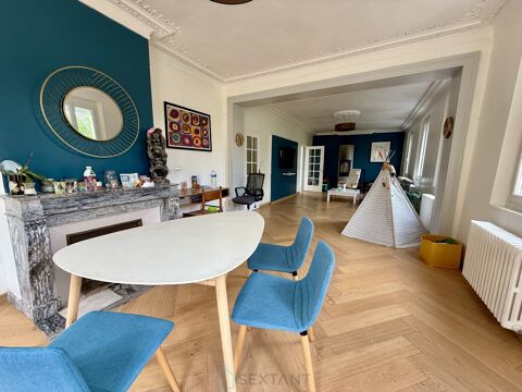   Maison Maison - 10 pi�ce(s) - 252 m�