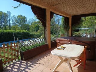  Maison � vendre 10 pi�ces 325 m�