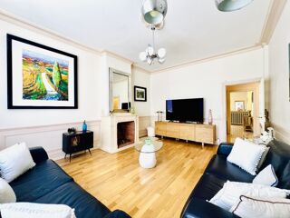  Maison � vendre 8 pi�ces 305 m�