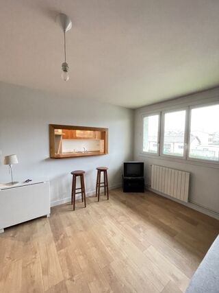  Appartement à louer 2 pièces 45 m²