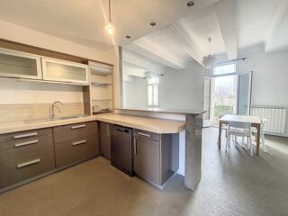  Appartement à louer 3 pièces 113 m²