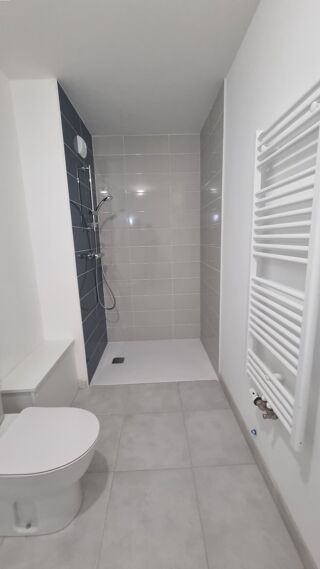  Appartement à louer 2 pièces 43 m²