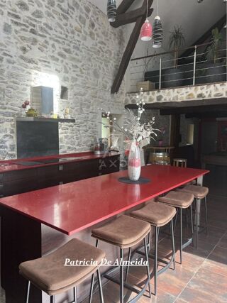  Maison  vendre 9 pices 251 m