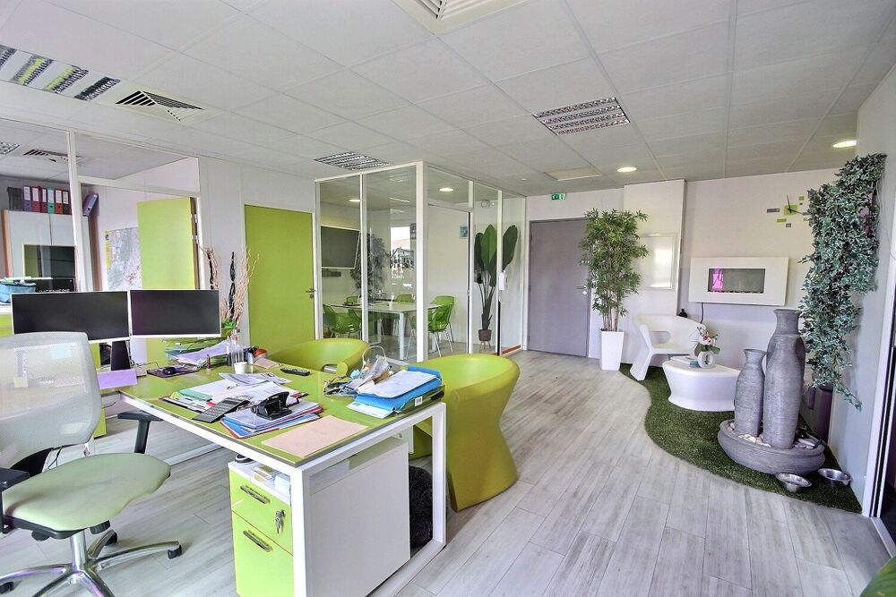   Bureau 