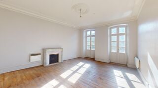  Immeuble  vendre 15 + pices 521 m